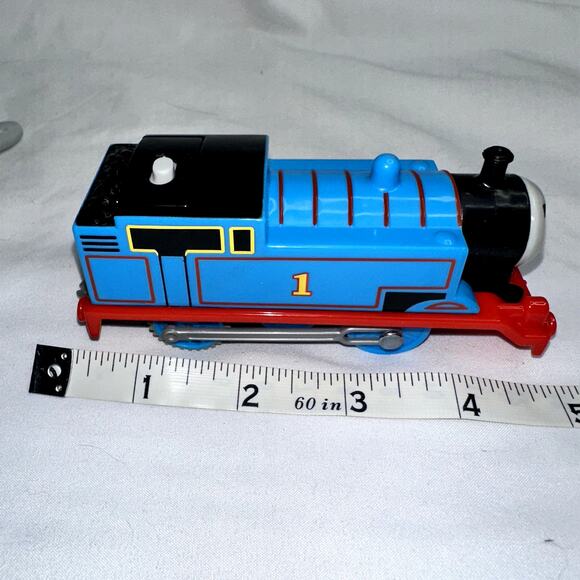 Gullane Thomas the Tank Engine Trackmaster Motorized 3035D 2013 Engine #1 - Picture 5 of 7
